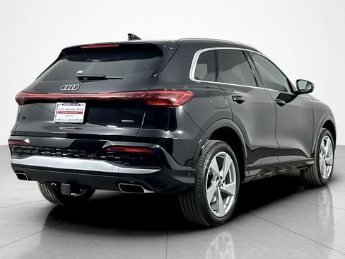 Used 2025 Audi Q5 Premium Plus w/ Premium Plus AWD/4WD image 5