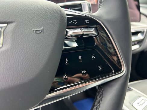 Used 2025 Cadillac Lyriq Luxury RWD image 26