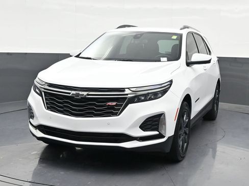 Used 2023 Chevrolet Equinox RS w/ RS Leather Package FWD image 9