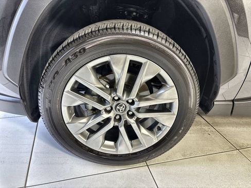 Used 2025 Toyota RAV4 XLE Premium FWD image 19