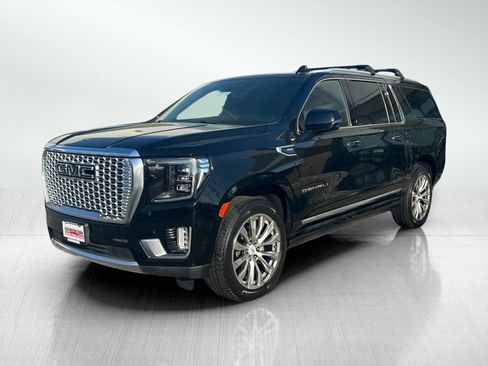 Used 2021 GMC Yukon XL Denali w/ Denali Premium Package image 2