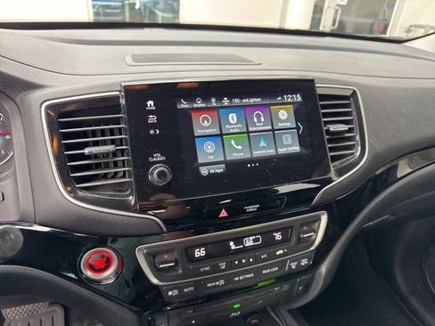 Used 2021 Honda Pilot Touring image 6