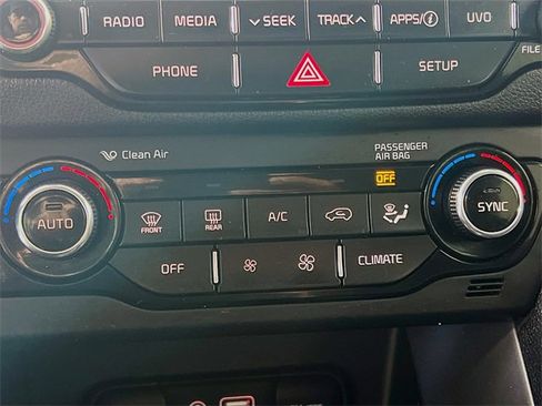 Used 2018 Kia Niro LX image 15