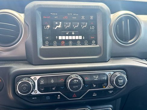 Used 2023 Jeep Wrangler Unlimited w/ Cold Weather Group AWD/4WD image 17