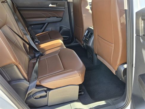 Used 2022 Volkswagen Atlas SE image 17