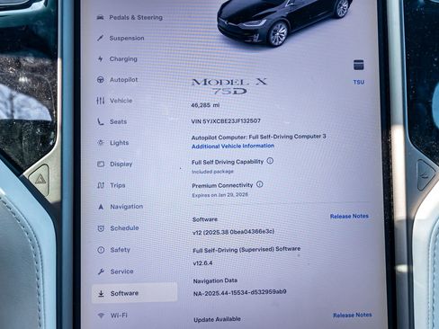 Used 2018 Tesla Model X 75D image 19