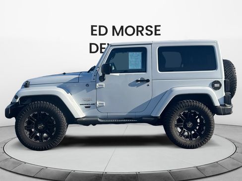 Used 2012 Jeep Wrangler Sahara w/ Connectivity Group image 2