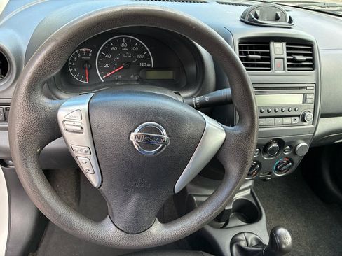 Used 2016 Nissan Versa S FWD image 12