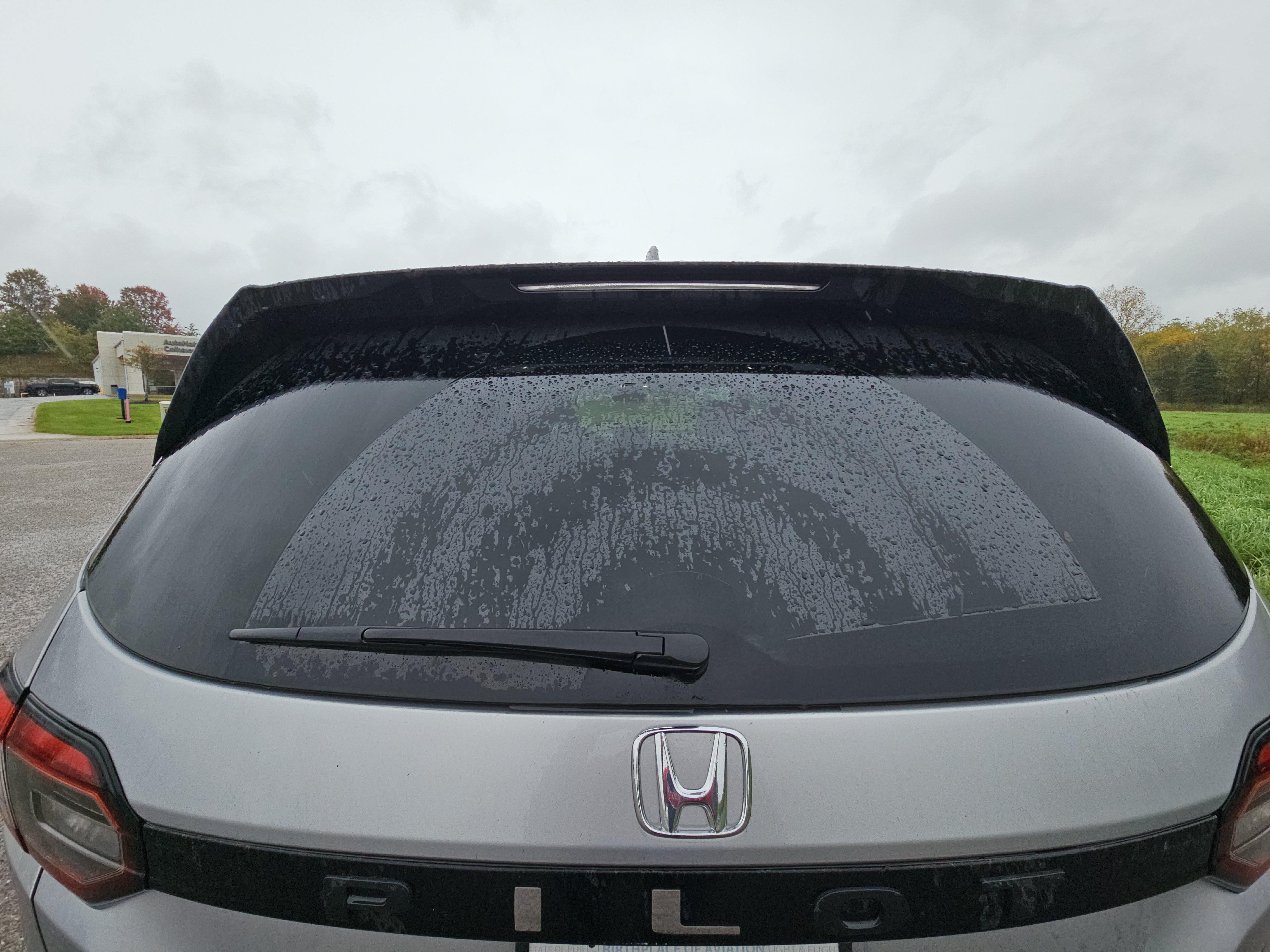 Used 2025 Honda Pilot Touring image 4