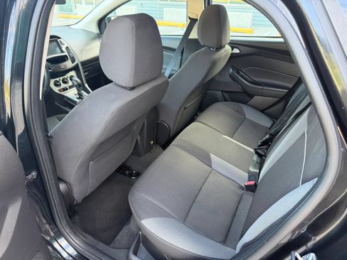 Used 2013 Ford Focus SE FWD image 26