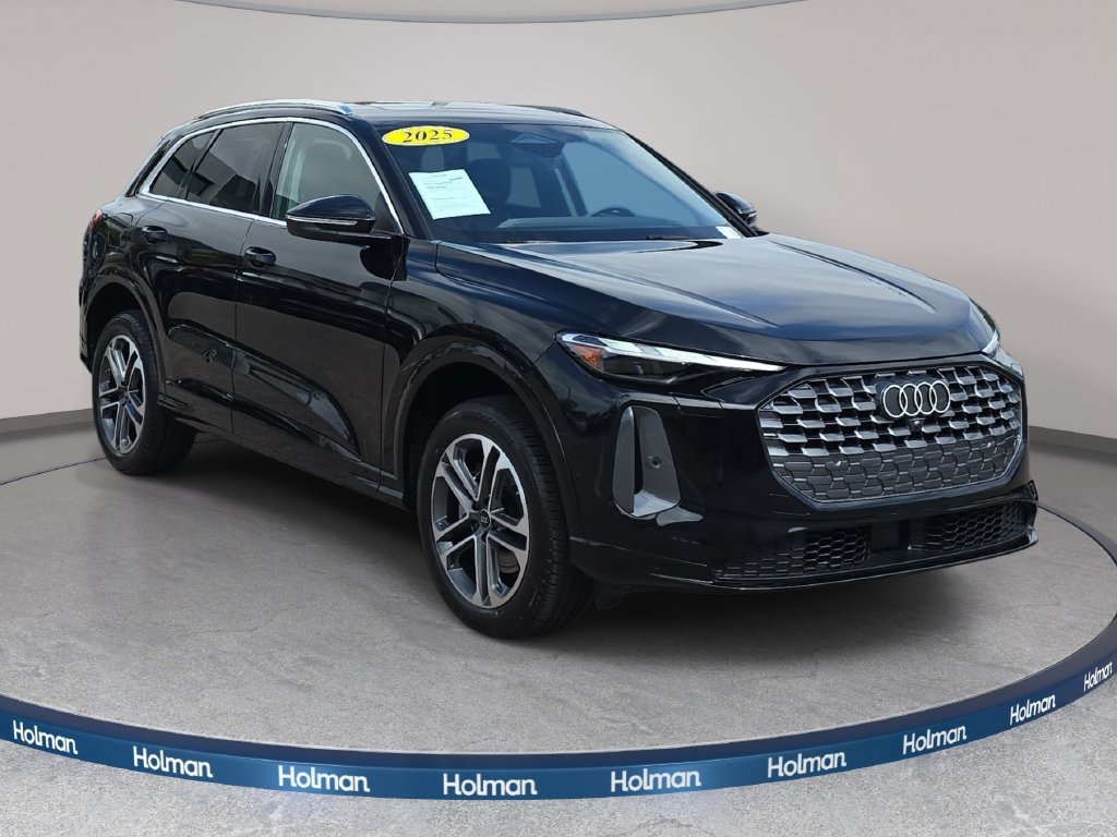 Certified 2025 Audi Q5 Premium w/ Convenience Package AWD/4WD image 3