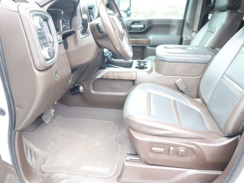 Used 2020 GMC Sierra 3500 Denali w/ Denali Ultimate Package image 12