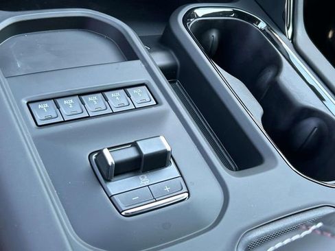 New 2026 GMC Sierra 2500 AT4X w/ AT4X AEV Edition AWD/4WD image 39