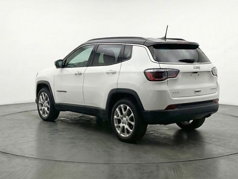 Used 2025 Jeep Compass Limited image 6