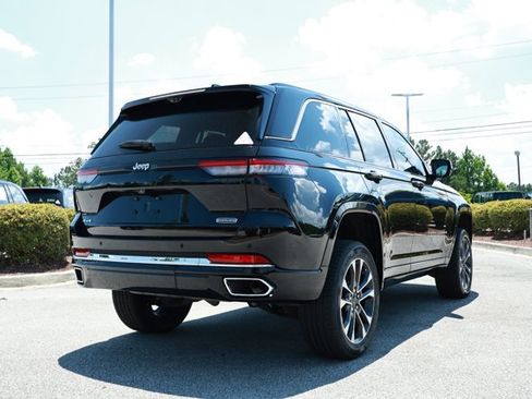 Used 2023 Jeep Grand Cherokee Overland w/ Adv Protech Group III AWD/4WD image 6