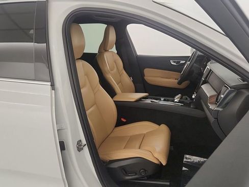 Used 2022 Volvo XC60 B6 Inscription w/ Advanced Package image 33