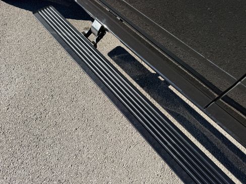 Used 2023 RAM 3500 Limited image 17