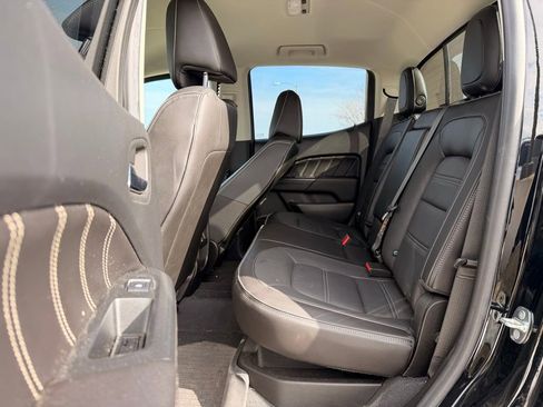 Used 2022 GMC Canyon Denali image 26