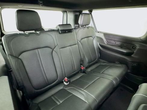 New 2026 Jeep Grand Wagoneer L Limited AWD/4WD image 32