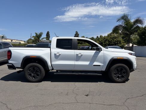 Used 2024 GMC Canyon Elevation RWD image 2