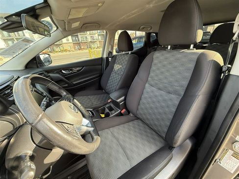 Used 2019 Nissan Rogue Sport SV w/ All-Weather Package image 17