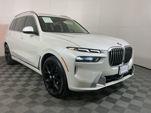 Certified 2023 BMW X7 xDrive40i w/ Premium Package image 4