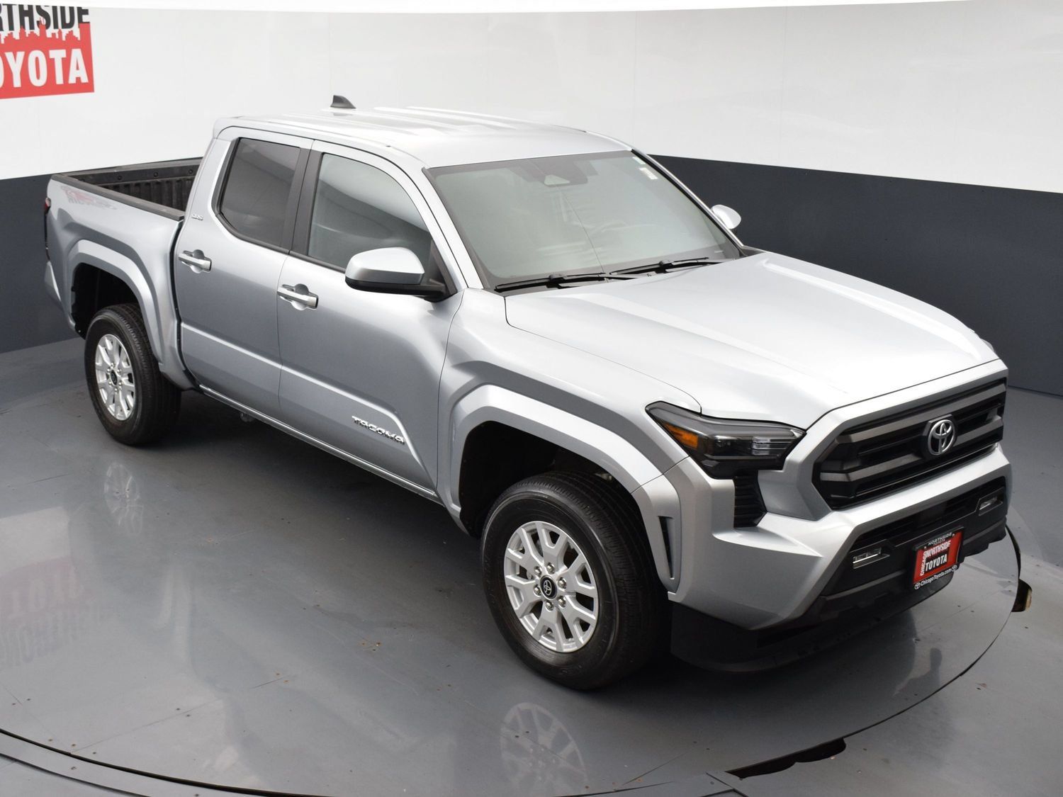 Used 2025 Toyota Tacoma SR5 AWD/4WD image 24