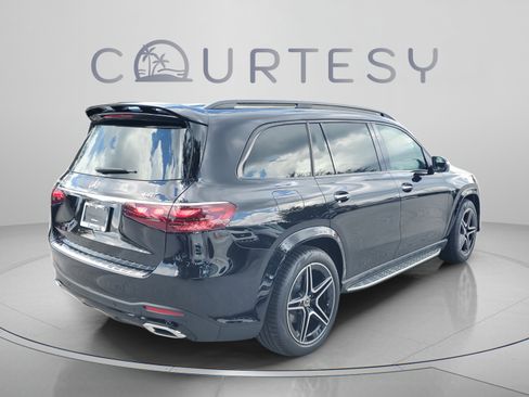 Certified 2026 Mercedes-Benz GLS 450 4MATIC image 4