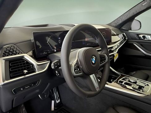 Certified 2026 BMW X7 xDrive40i w/ M Sport Package AWD/4WD image 22