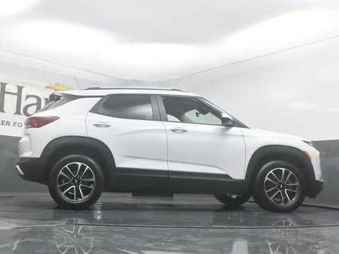 Used 2024 Chevrolet TrailBlazer LT w/ LT Cold Weather Package FWD image 53