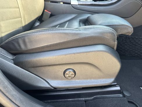 Used 2018 Mercedes-Benz GLC 300 4MATIC image 12