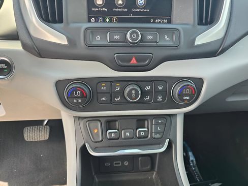 Used 2021 GMC Terrain SLE w/ Driver Convenience Package FWD image 22