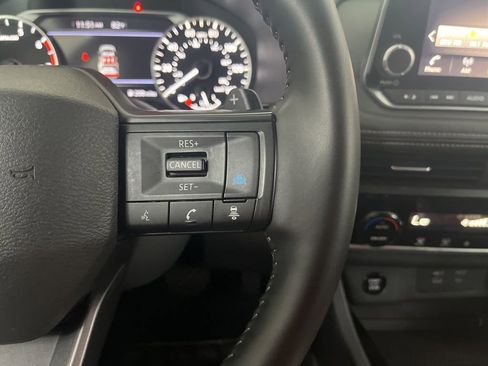 Used 2025 Nissan Rogue SV AWD/4WD image 60