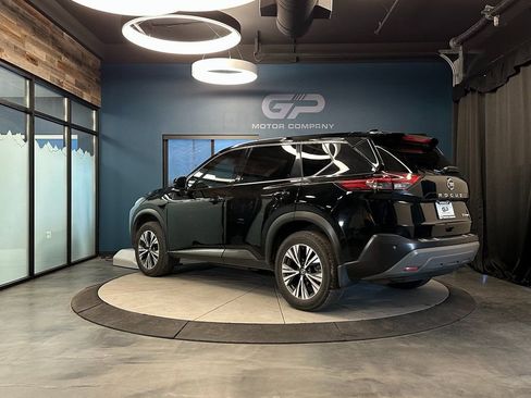 Used 2021 Nissan Rogue SV AWD/4WD image 5