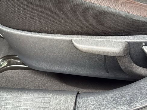 Used 2022 Nissan Versa SR w/ Convenience Package FWD image 11