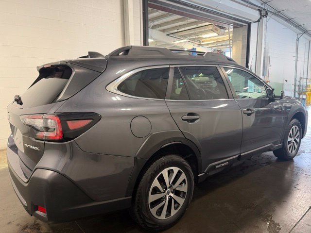 Used 2024 Subaru Outback Premium AWD/4WD image 4