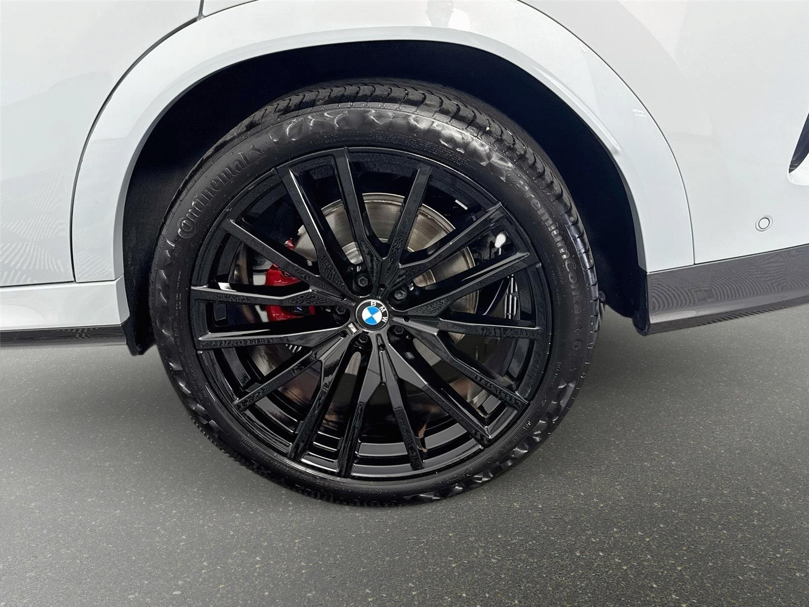 Used 2024 BMW X6 xDrive40i w/ Premium Package AWD/4WD image 33