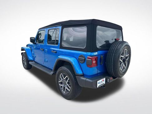 Used 2024 Jeep Wrangler Unlimited Sahara AWD/4WD image 7