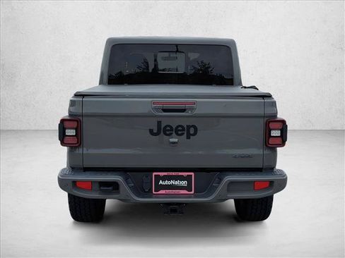 Used 2023 Jeep Gladiator Overland AWD/4WD image 6