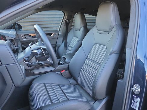 Certified 2026 Porsche Cayenne GTS AWD/4WD image 5