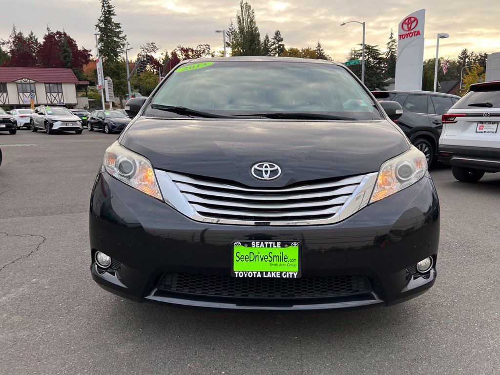 Used 2013 Toyota Sienna Limited w/ Premium Pkg AWD/4WD image 2