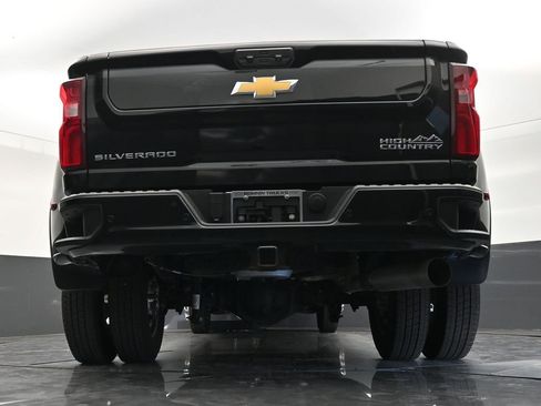 Used 2025 Chevrolet Silverado 3500 High Country w/ High Country Premium Package AWD/4WD image 23