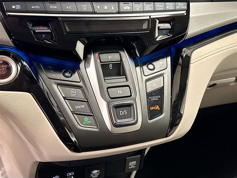 New 2026 Honda Odyssey Touring image 16