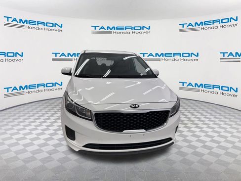 Used 2016 Kia Sedona LX w/ Option Group 020 FWD image 8