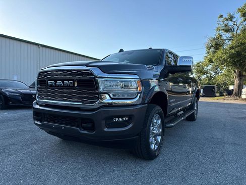 Used 2023 RAM 2500 Limited AWD/4WD image 9