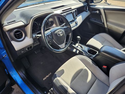 Used 2016 Toyota RAV4 XLE AWD/4WD image 4