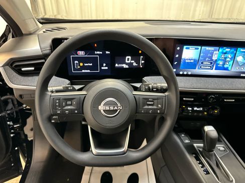 New 2026 Nissan Kicks SV AWD/4WD image 3