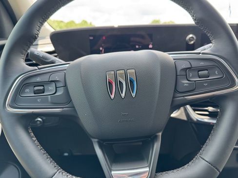 Used 2025 Buick Encore GX Sport Touring image 15