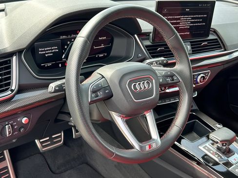 Used 2023 Audi SQ5 Prestige w/ Prestige Package AWD/4WD image 17