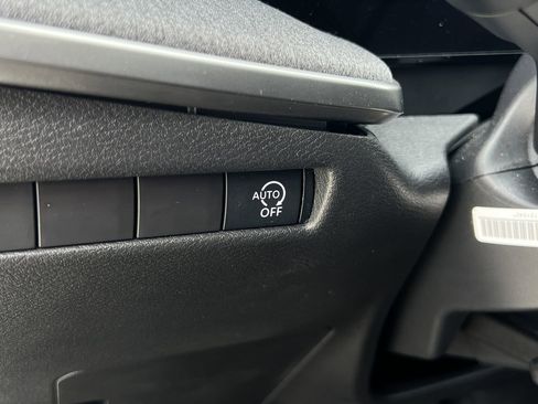 Used 2026 Nissan Kicks SV image 13